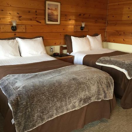 Captain'S Choice Motel Хейнс Экстерьер фото