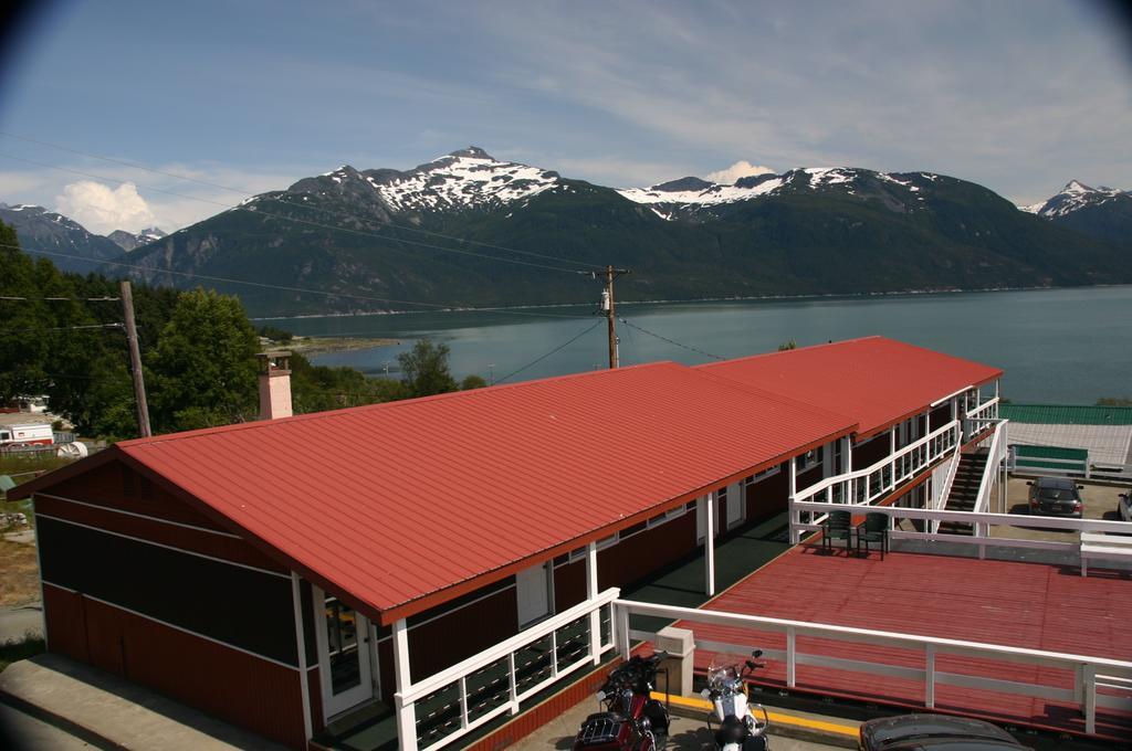 Captain'S Choice Motel Хейнс Номер фото