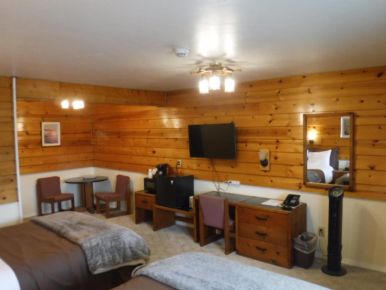 Captain'S Choice Motel Хейнс Номер фото