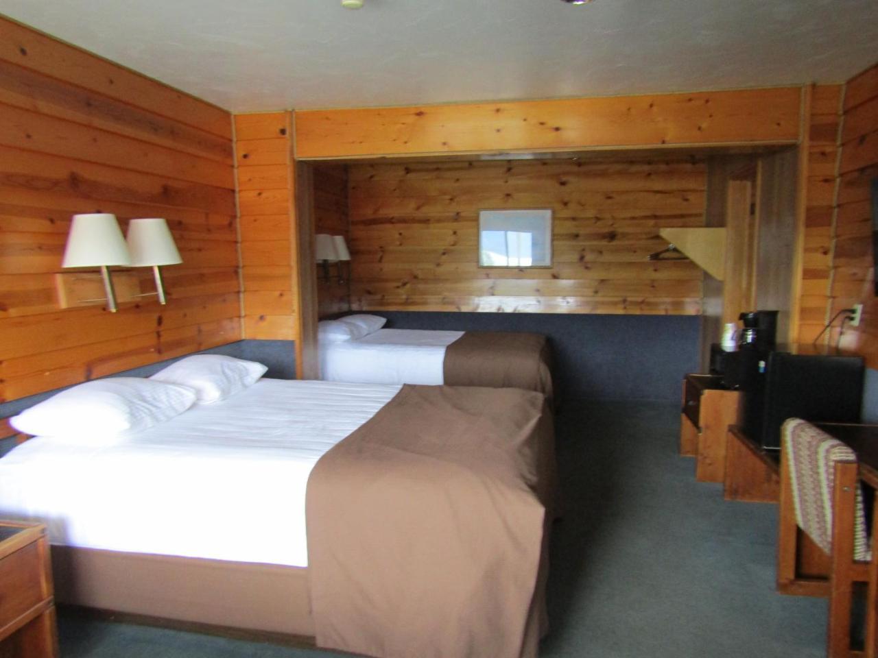 Captain'S Choice Motel Хейнс Экстерьер фото