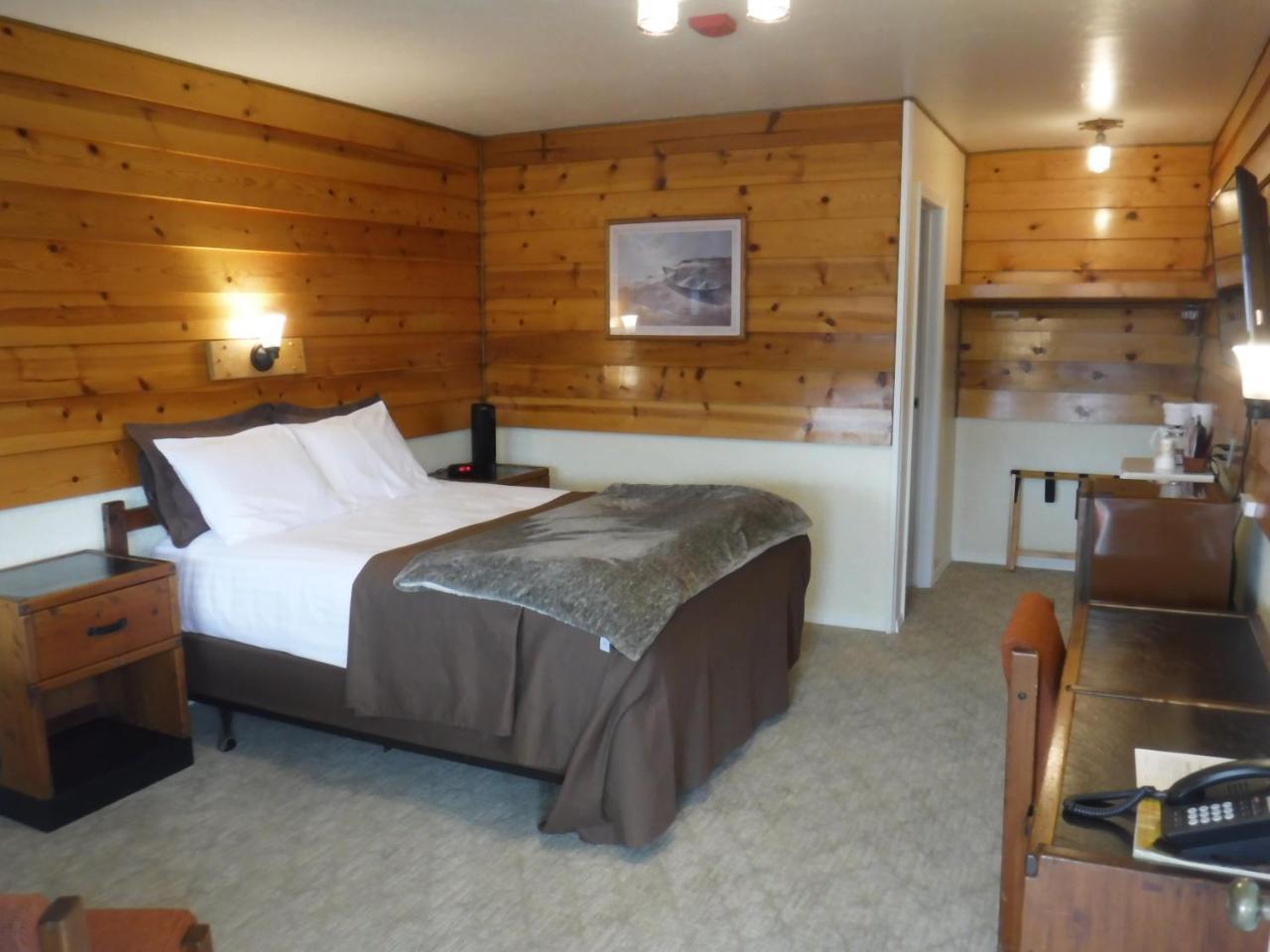 Captain'S Choice Motel Хейнс Экстерьер фото
