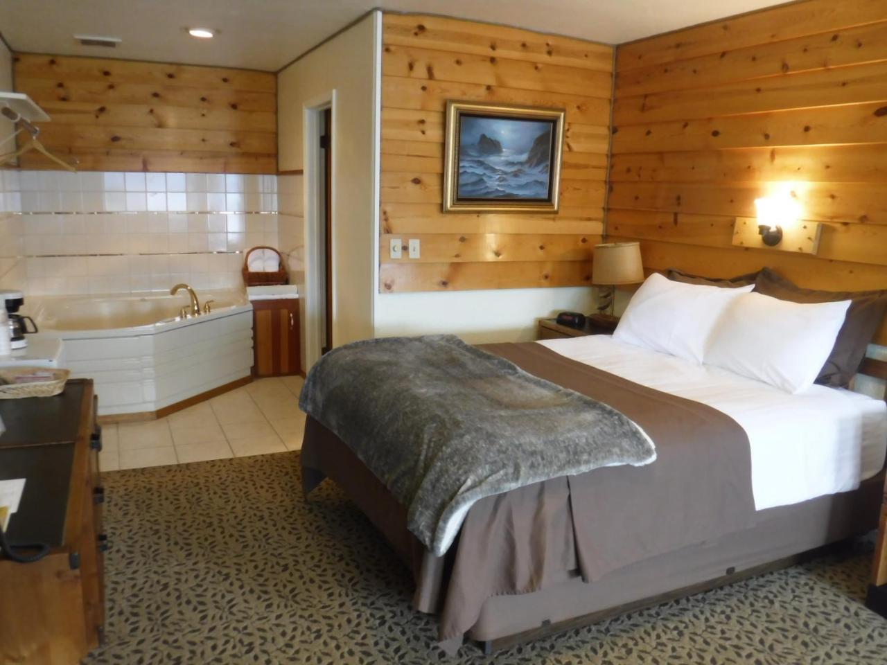 Captain'S Choice Motel Хейнс Экстерьер фото