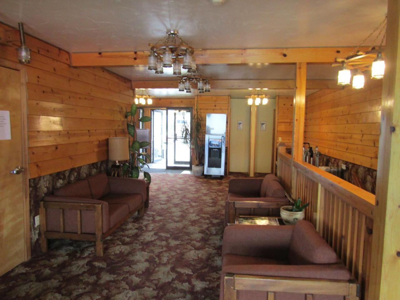 Captain'S Choice Motel Хейнс Экстерьер фото