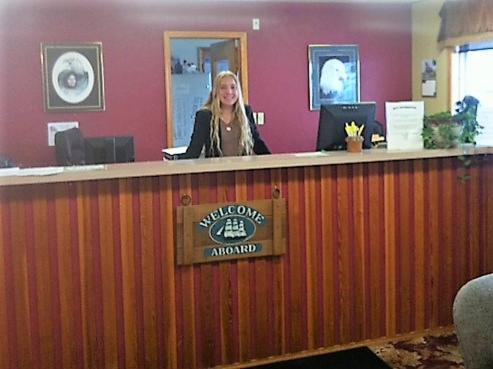 Captain'S Choice Motel Хейнс Экстерьер фото